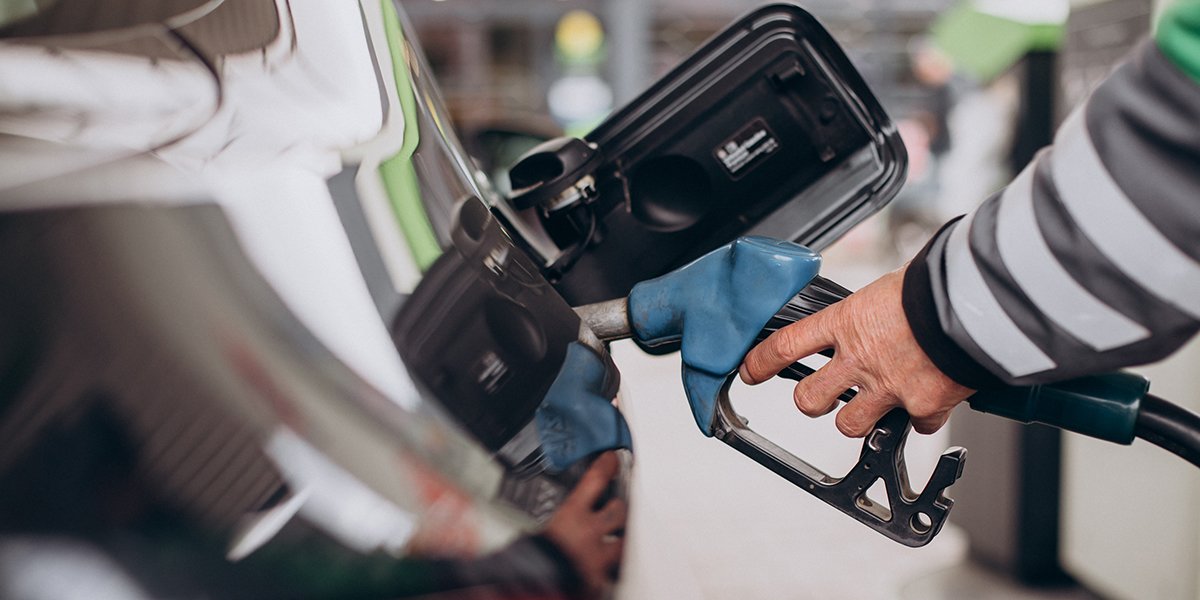 Cost, Fuel Efficiency, and Maintenance Differences Between Diesel and Gas